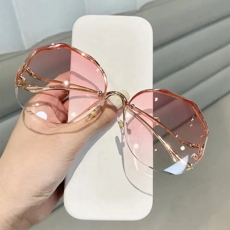 🔥 Trendy Fashion Sunglasses Women 🔥