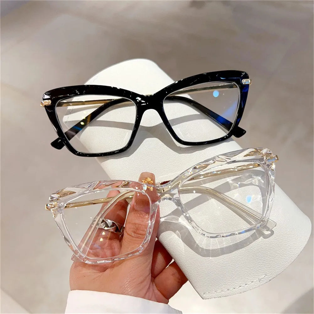 🔥 Trendy Transparent Sunglasses 🔥