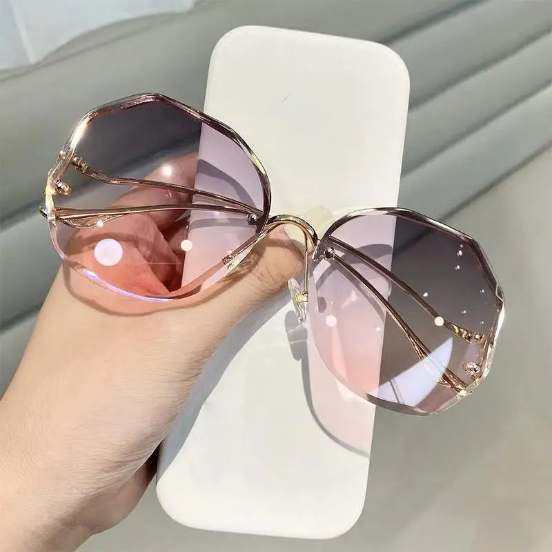 🔥 Trendy Fashion Sunglasses Women 🔥